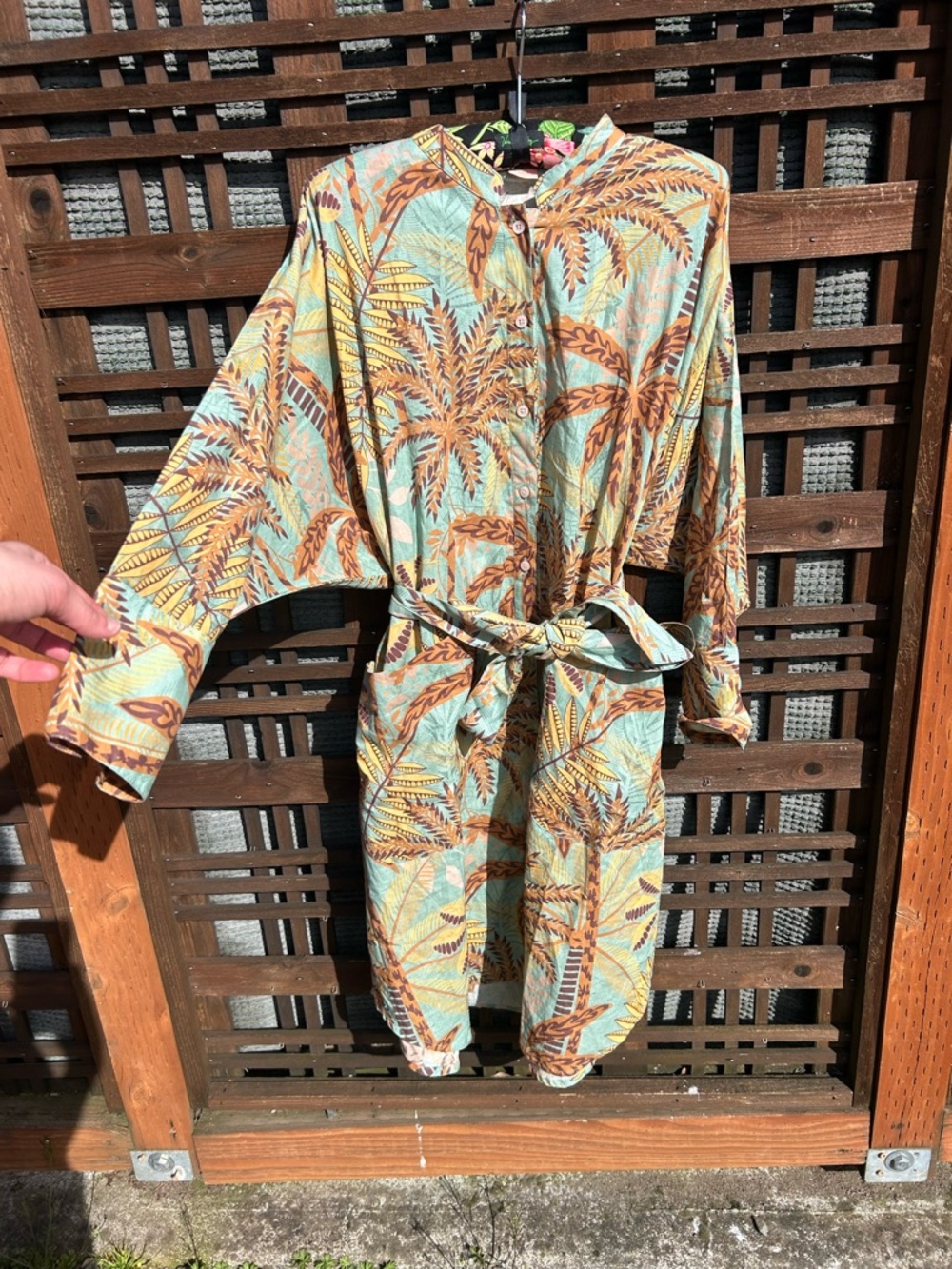 Powder Palm-Print Button-Front Robe Dress in Mint and Brown